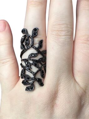Black Leaf Vine Statement Ring - Women's Fashion Jewelry